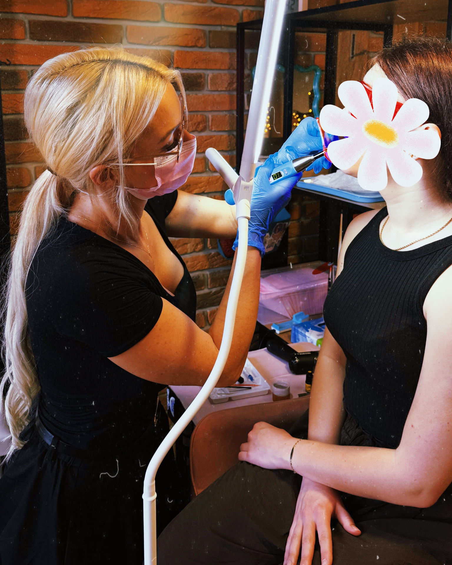 Eka Kely demonstrating tooth gem application during practical training